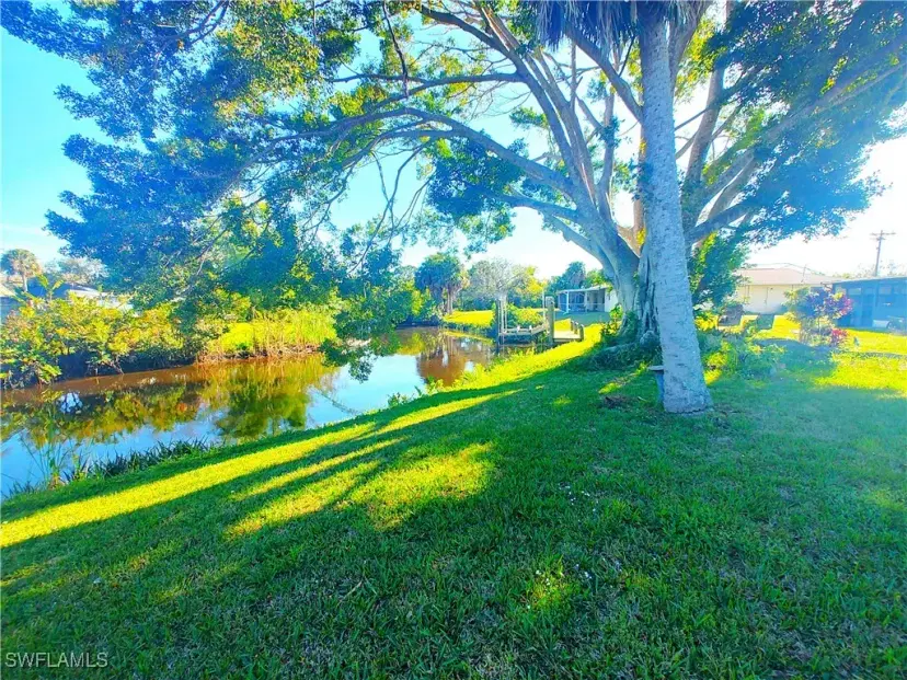 Picture of 1914 Indian Creek Dr, North Fort Myers FL 33917