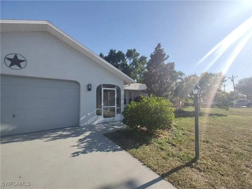 Picture of 1914 Indian Creek Dr, North Fort Myers FL 33917