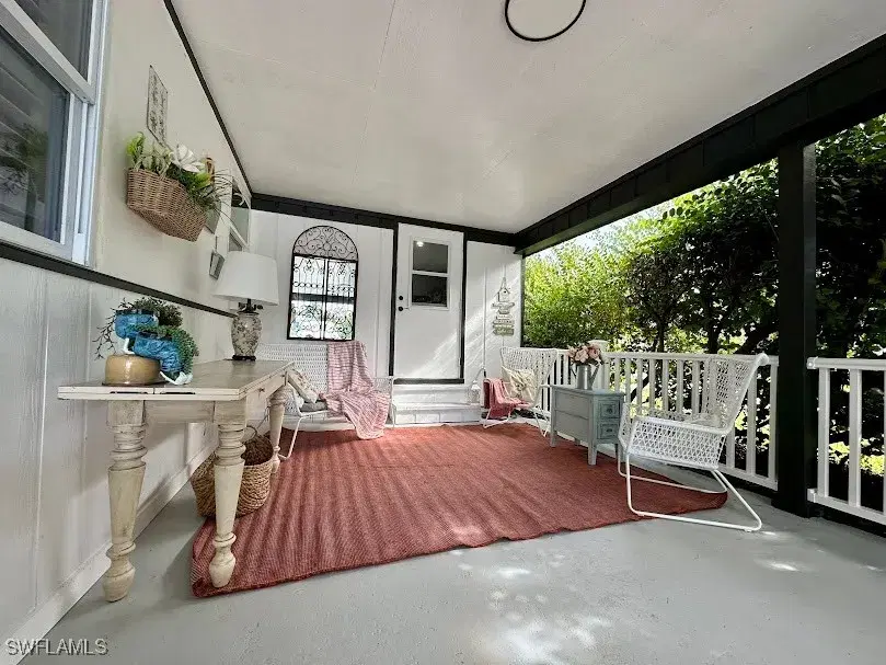 Picture of 160 4Th St, Naples FL 34113