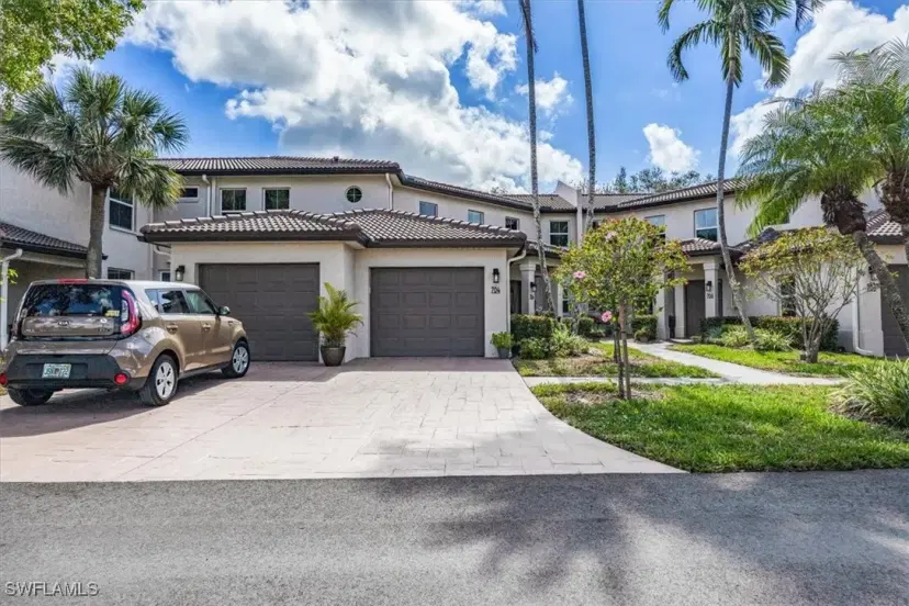 Picture of 700 Diamond Cir 704, Naples FL 34110