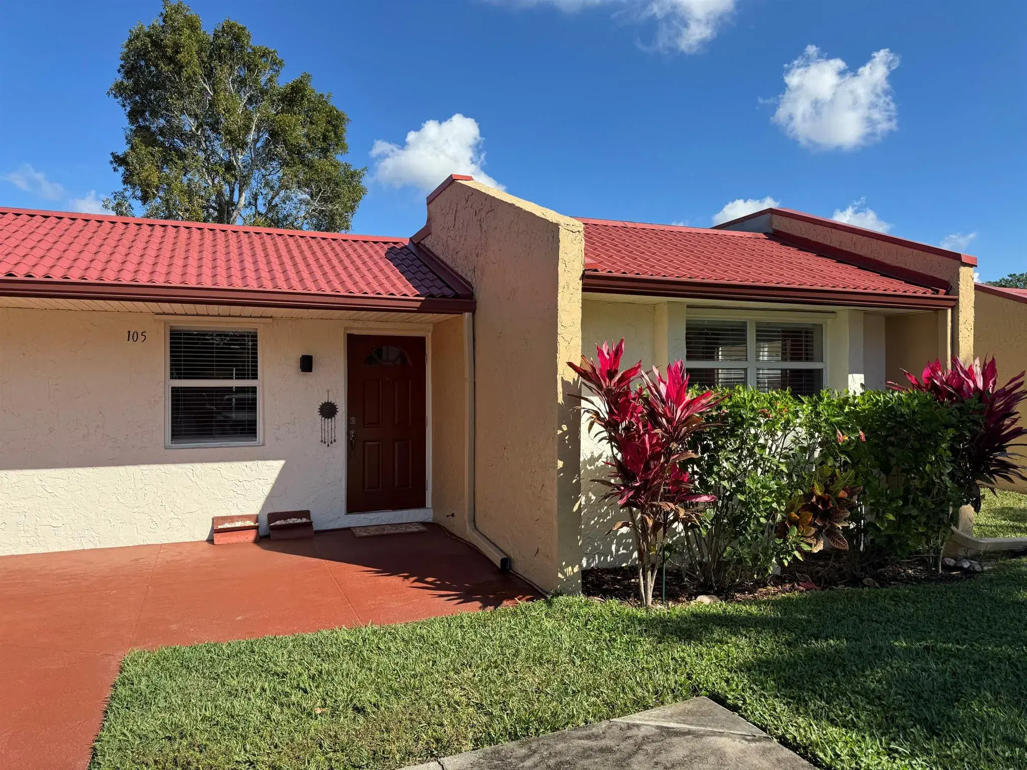 Picture of 105 Lake Anne Dr Drive, West Palm Beach, FL 33411