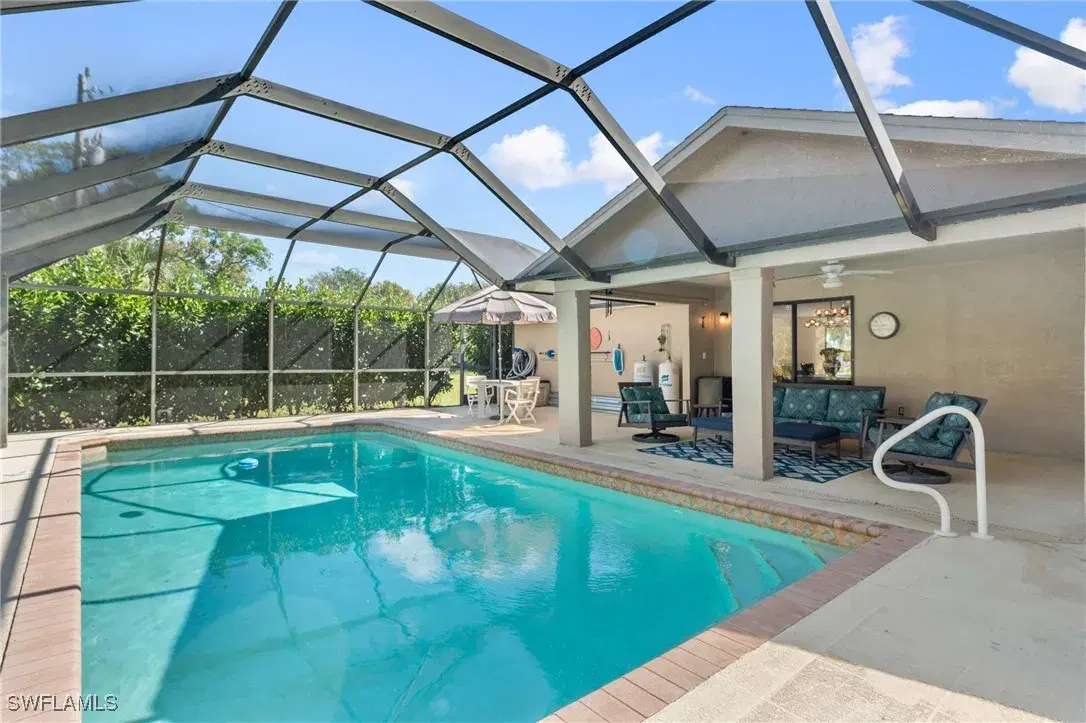 Picture of 170 5Th St, Naples, FL 34113