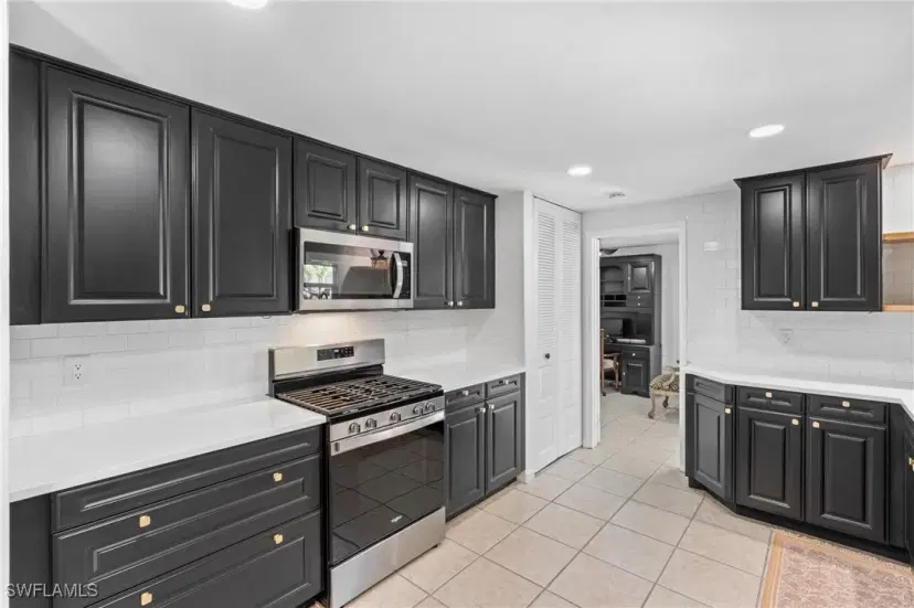 Picture of 170 5Th St, Naples FL 34113