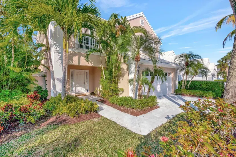 Picture of 8 Windsor Lane, Palm Beach Gardens FL 33418