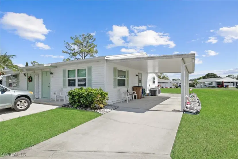 Picture of 30 Desert Candle Cir, Lehigh Acres FL 33936