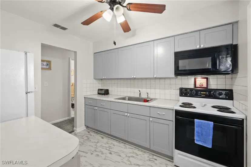 Picture of 30 Desert Candle Cir, Lehigh Acres FL 33936