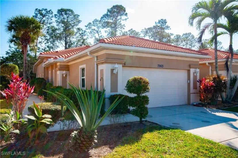 Picture of 7963 Haven Dr 1, Naples FL 34104