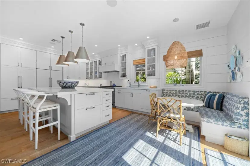 Picture of 390 Windward Way, Naples FL 34103
