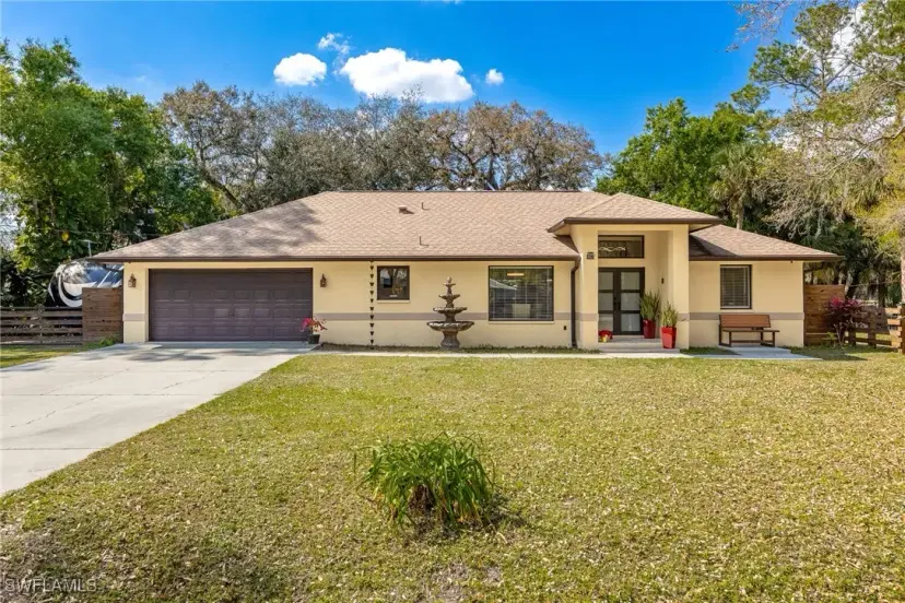 Picture of 1022 Woods Dr, Labelle FL 33935