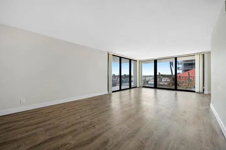 Picture of 5480 N Ocean Drive B1A, Singer Island FL 33404