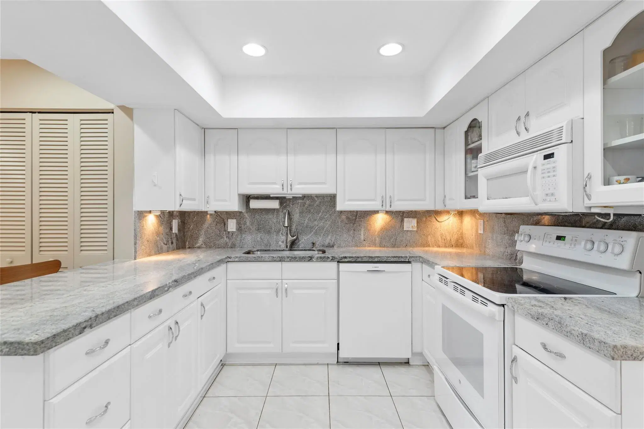 Picture of 108 Dunwoody Ln 16-89, Hollywood, FL 33021
