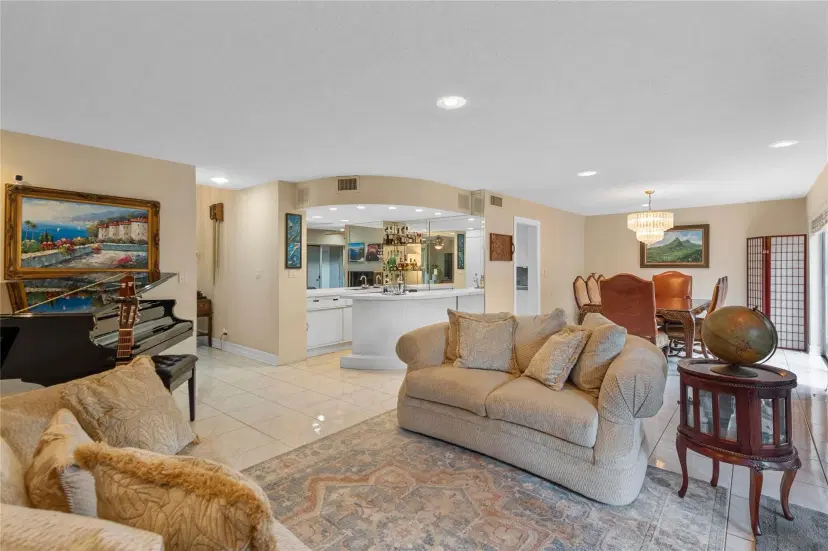 Picture of 108 Dunwoody Ln 16-89, Hollywood FL 33021