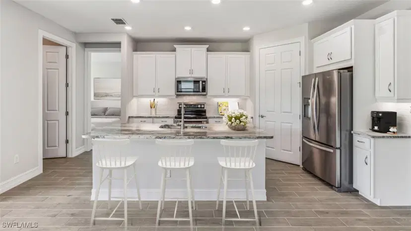 Picture of 455 Spring Hill Lake Loop, Cape Coral FL 33993