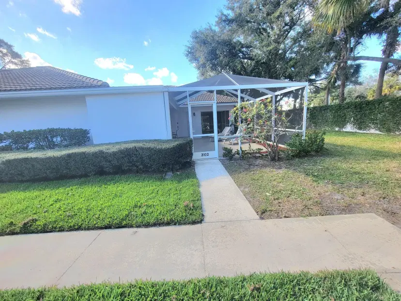 Picture of 3102 Pin Oak Court B, Palm Beach Gardens FL 33410