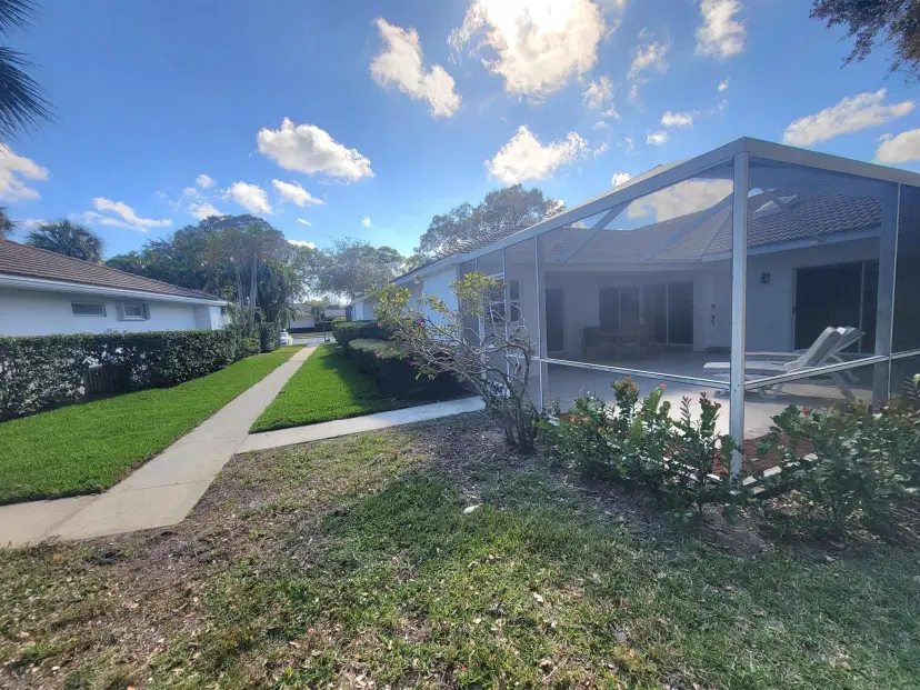 Picture of 3102 Pin Oak Court B, Palm Beach Gardens FL 33410