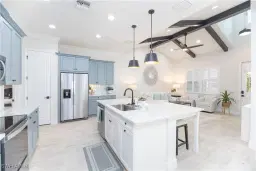 Picture of 7160 Cayo Coco Ln, Naples, FL 34113