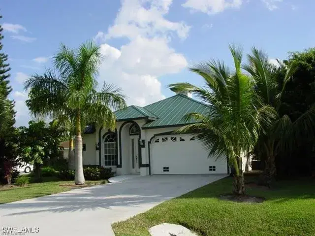 Picture of 704 107Th Ave N, Naples FL 34108