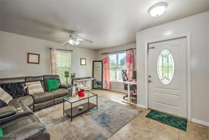 Picture of 5011 Moon Ln, Labelle FL 33935
