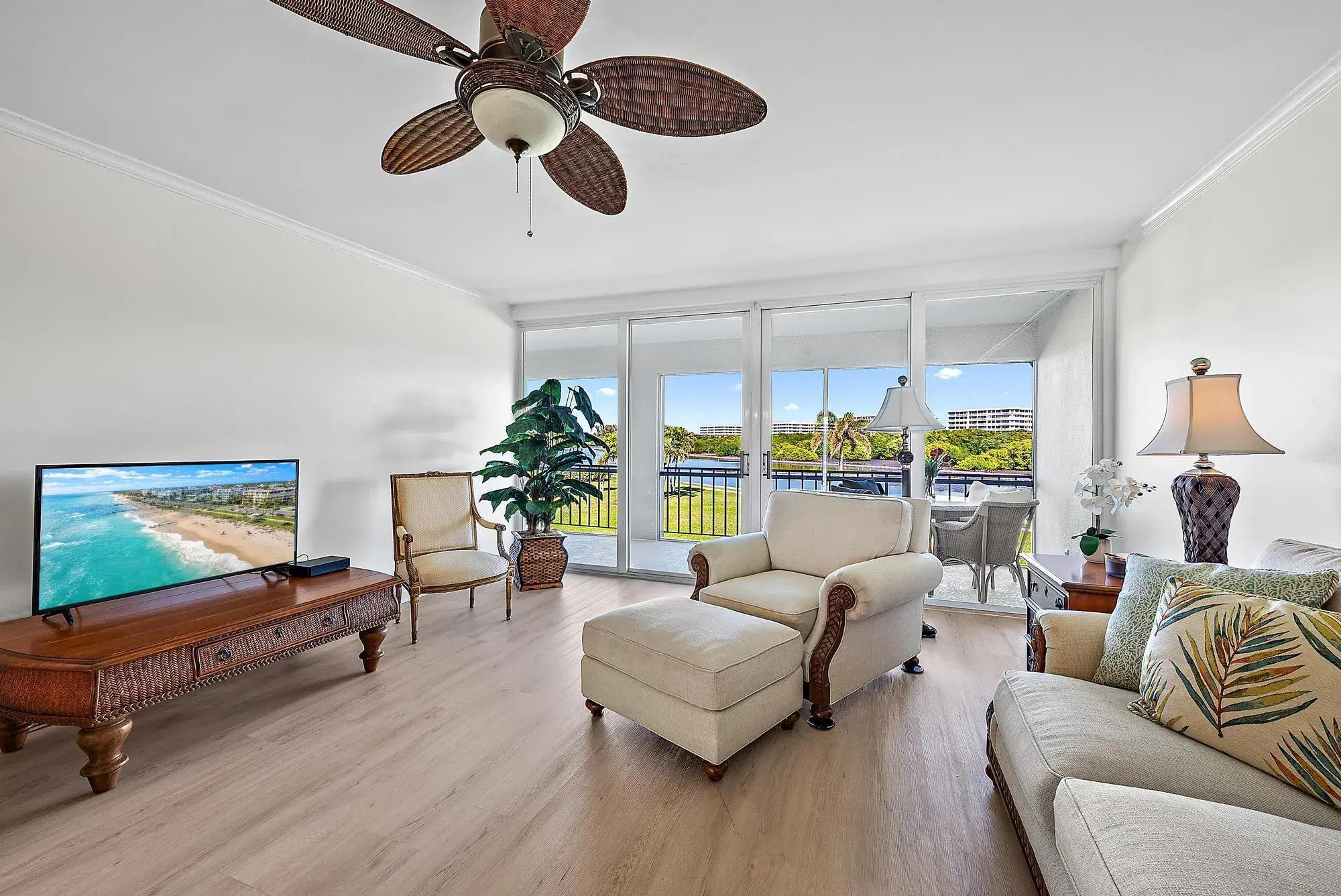 Picture of 2185 Ibis Isle Road 7, Palm Beach, FL 33480