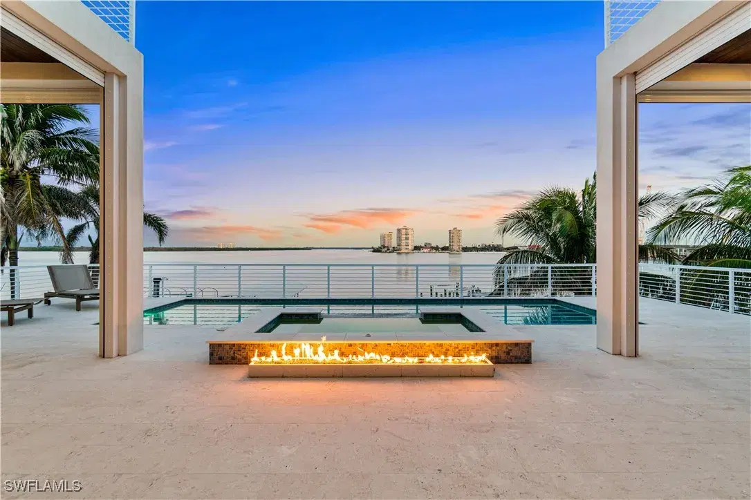 Picture of 160 Little Carlos Ln, Fort Myers Beach, FL 33931
