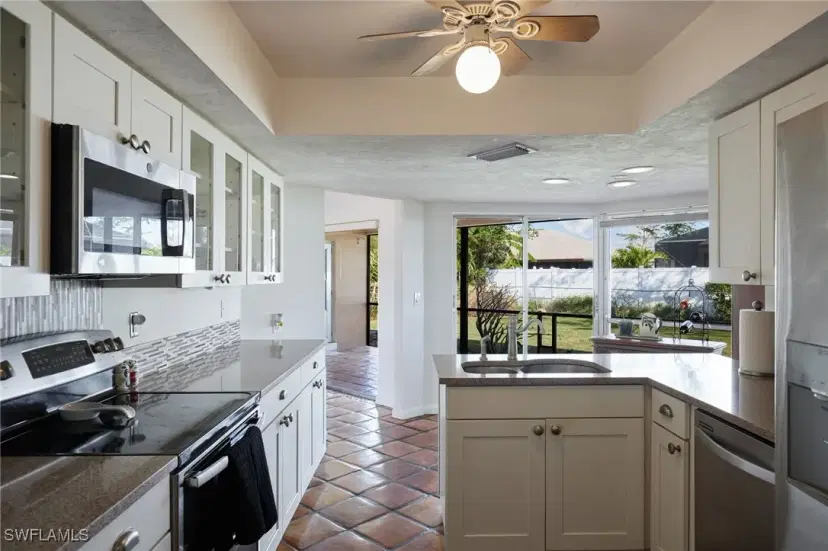 Picture of 3653 SE 5Th Ct, Cape Coral FL 33904