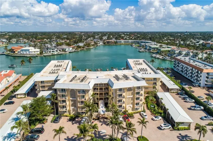 Picture of 3000 Gulf Shore Blvd N 415, Naples FL 34103