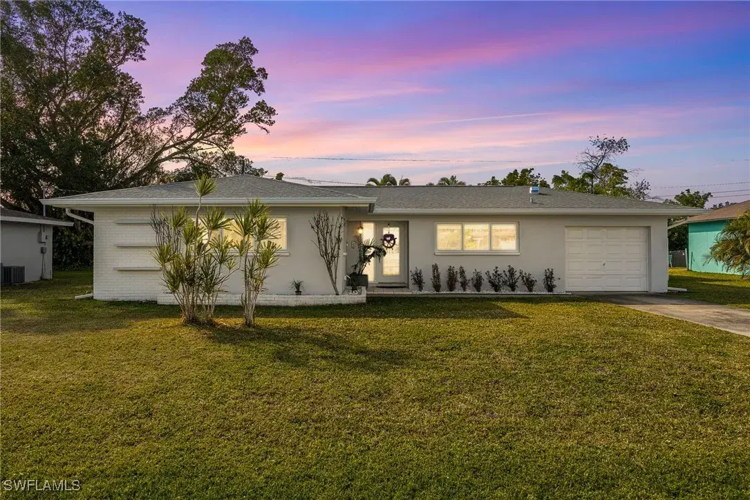 Picture of 326 SE 46Th Ln, Cape Coral, FL 33904