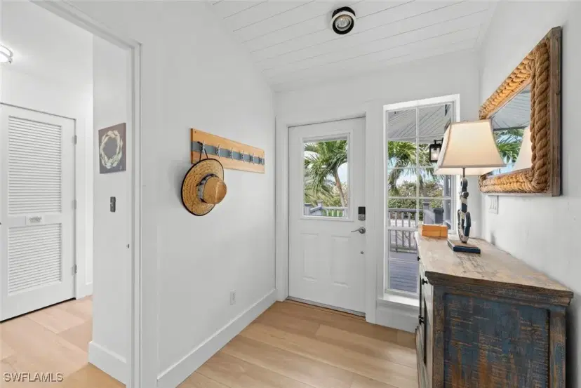 Picture of 926 Lindgren Blvd, Sanibel FL 33957