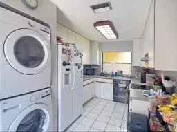 Picture of 6535 NW 170Th Ln, Hialeah, FL 33015