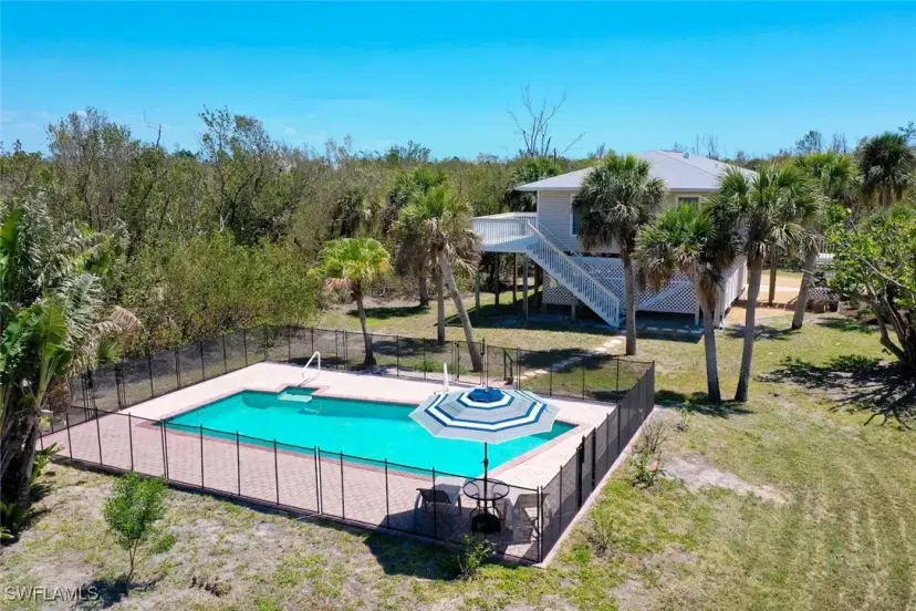 Picture of 490 Marian Rd, Sanibel FL 33957