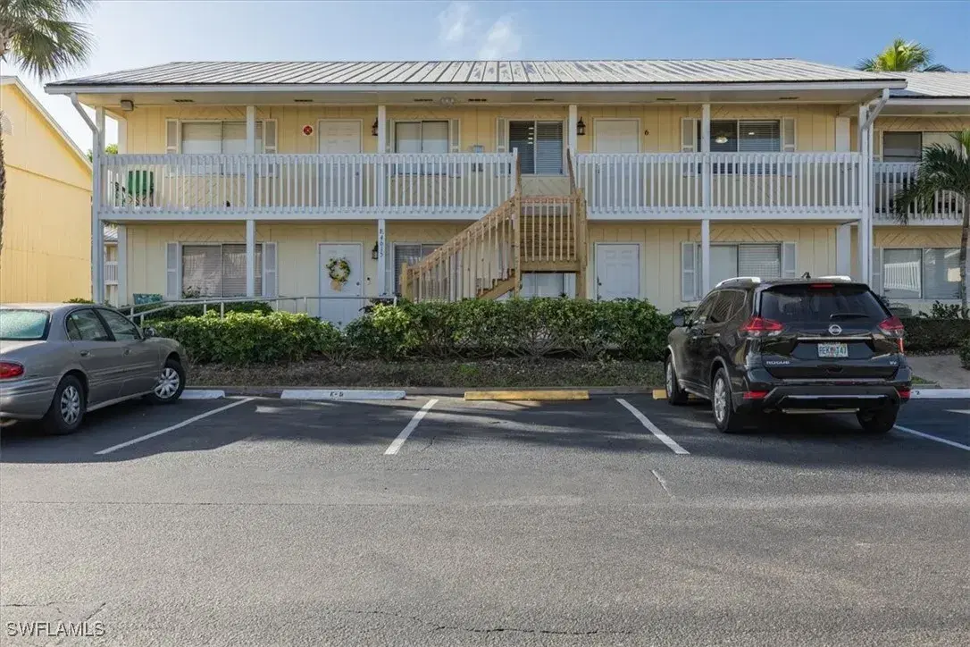 Picture of 4615 Bayshore Dr E6, Naples, FL 34112