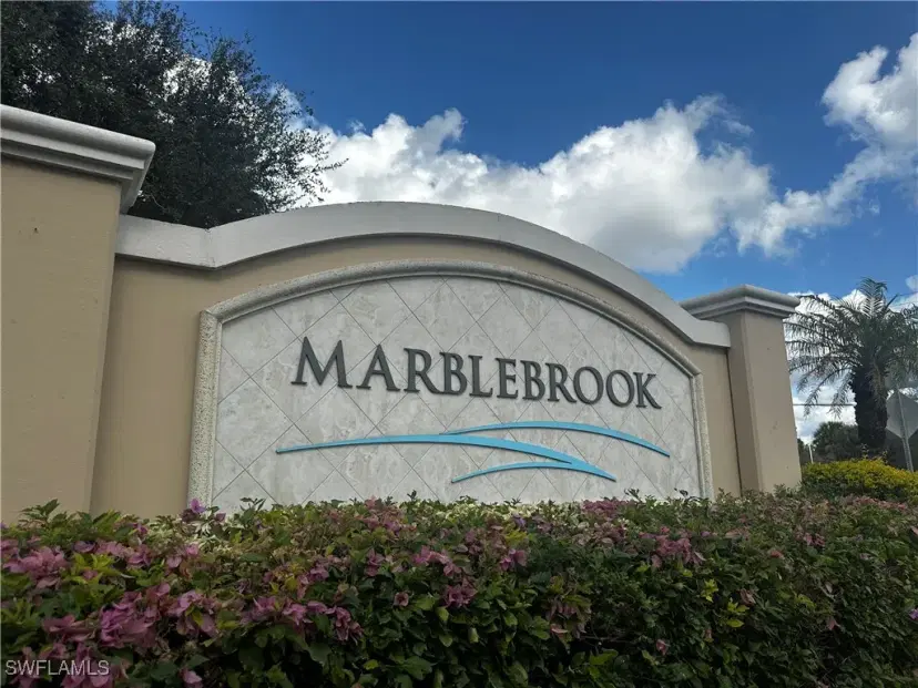 Picture of 10308 Silver Pond Ln, Lehigh Acres FL 33936