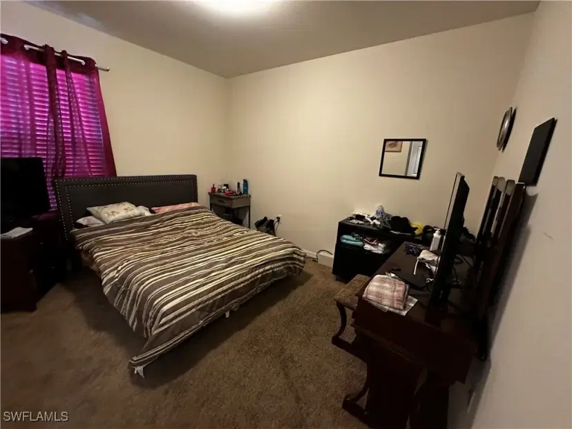 Picture of 10308 Silver Pond Ln, Lehigh Acres FL 33936