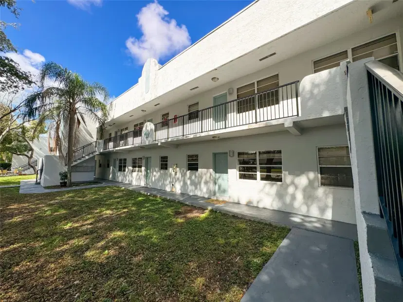 Picture of 1925 Madison St 4, Hollywood FL 33020