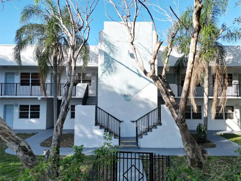 Picture of 1925 Madison St 4, Hollywood FL 33020