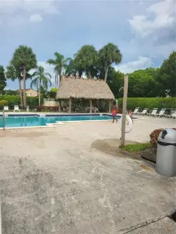 Picture of 10843 NW 8Th St 10843, Pembroke Pines, FL 33026
