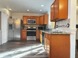 Picture of 10843 NW 8Th St 10843, Pembroke Pines, FL 33026