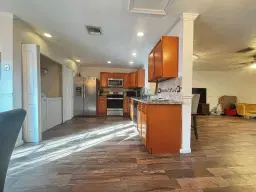 Picture of 10843 NW 8Th St 10843, Pembroke Pines, FL 33026