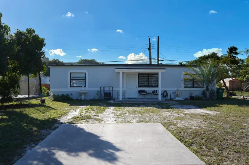 Picture of 303 NW 28 Way, Fort Lauderdale FL 33311