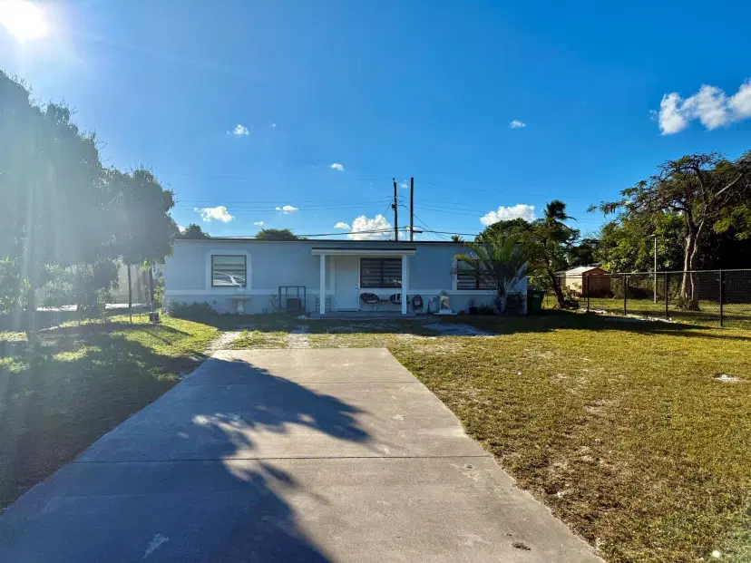 Picture of 303 NW 28 Way, Fort Lauderdale FL 33311