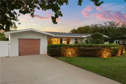 Picture of 1391 Hilltop Dr, Naples, FL 34103
