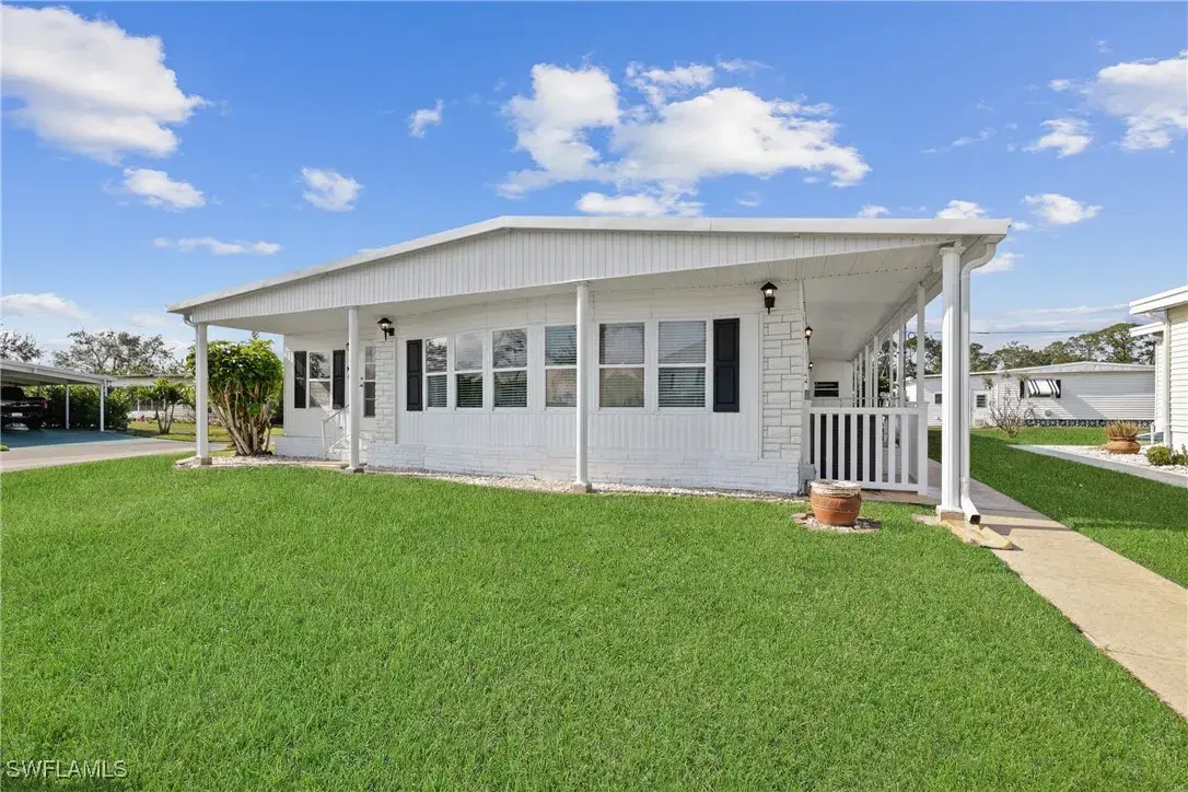 Picture of 200 Village Ln, North Fort Myers, FL 33917