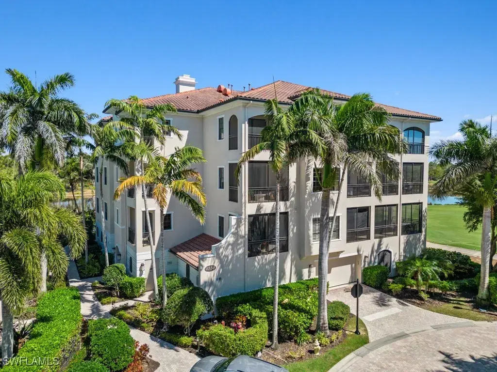 Picture of 2538 Marquesa Royale Ln 5-101, Naples, FL 34109