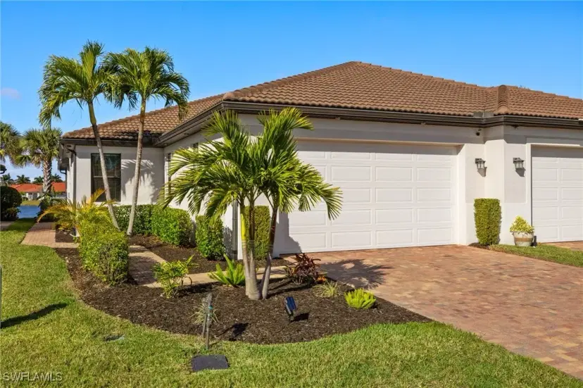 Picture of 1561 Oceania Dr S, Naples FL 34113