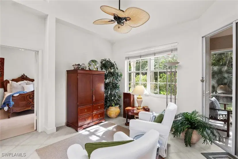 Picture of 340 7Th Ave S 2, Naples FL 34102