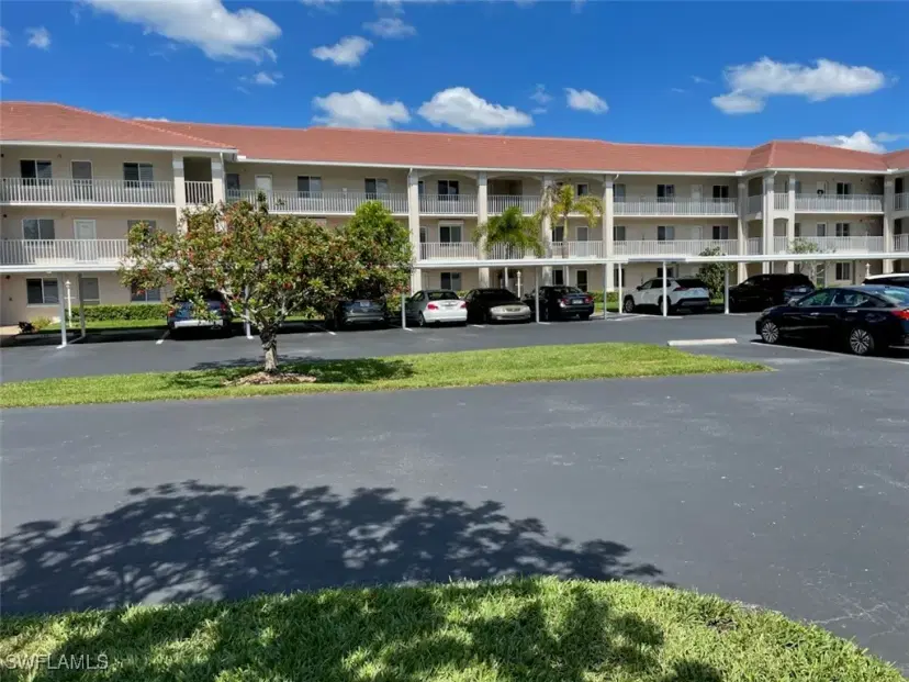 Picture of 6985 Dennis Cir H204, Naples FL 34104