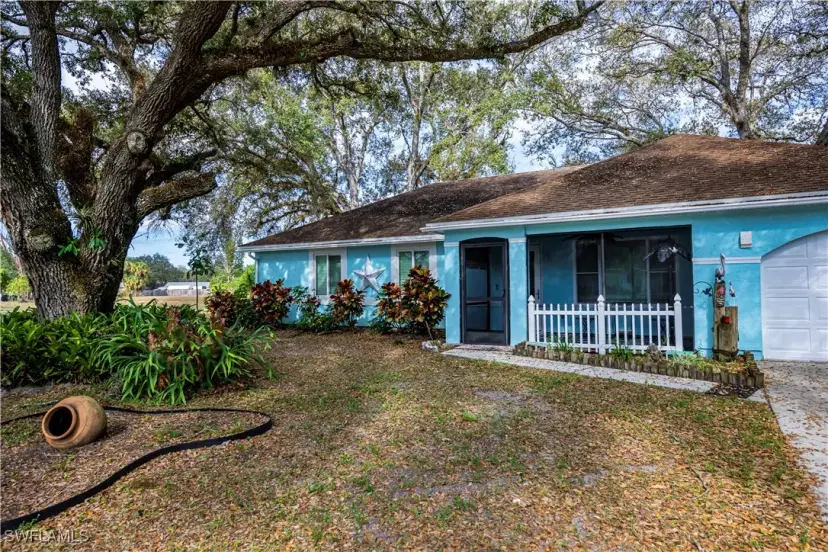 Picture of 4001 E Sunflower Cir, Labelle FL 33935