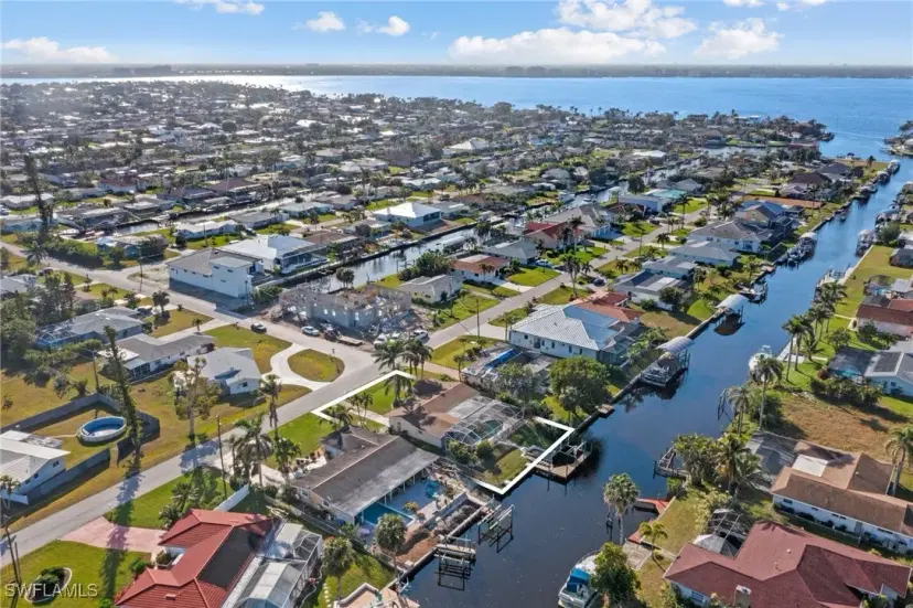 Picture of 5310 Colonade Ct, Cape Coral FL 33904