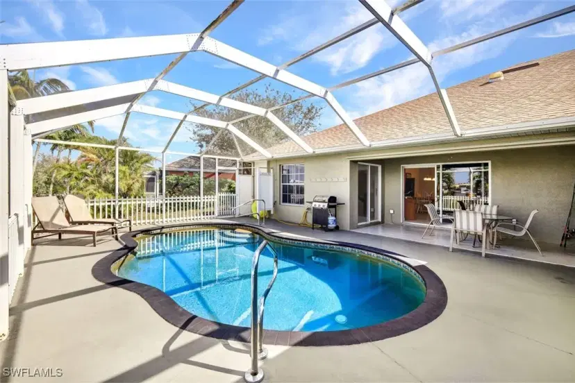 Picture of 1002 SE 13Th Ave, Cape Coral FL 33990