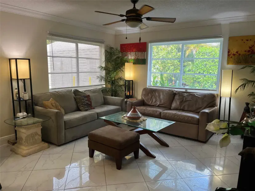 Picture of 639 W Oakland Park Blvd 104-D, Oakland Park FL 33311